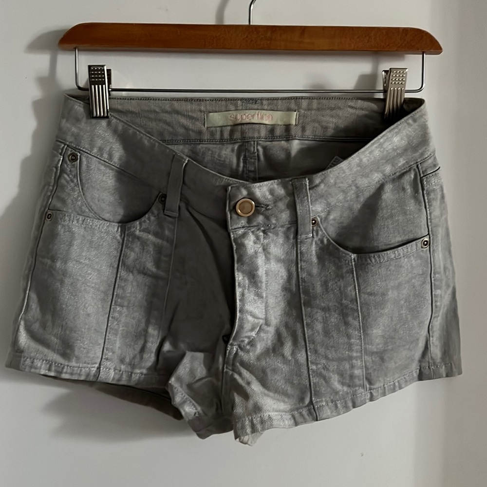 Superfine silver waxed denim shorts